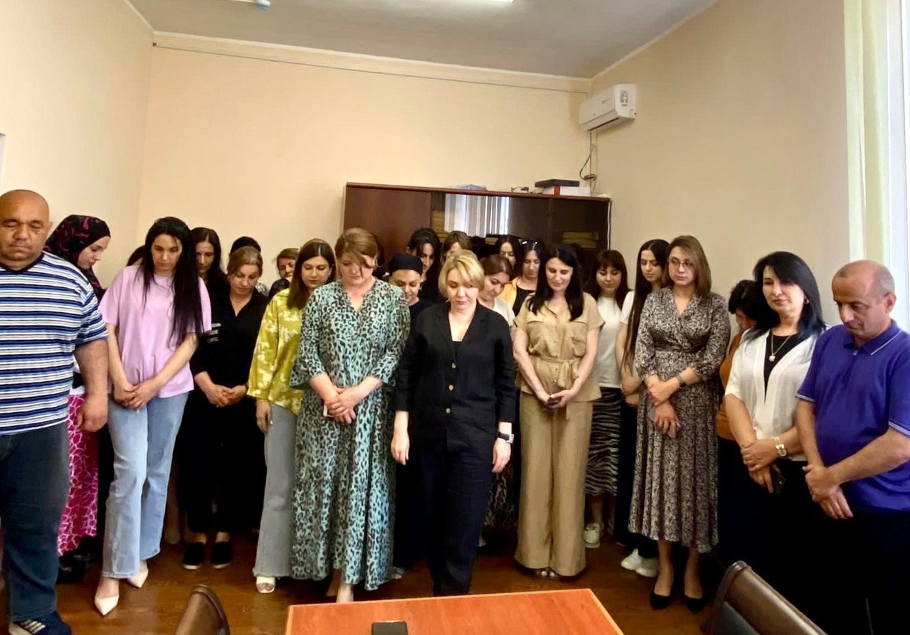 Сотрудники социальной защиты населения Дербентского района приняли участие в акции "Минута молчания"